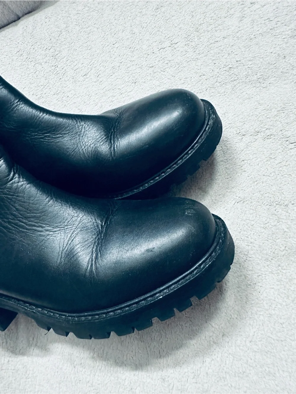 Women’s Boots Size 6 Black - Very Comfortable